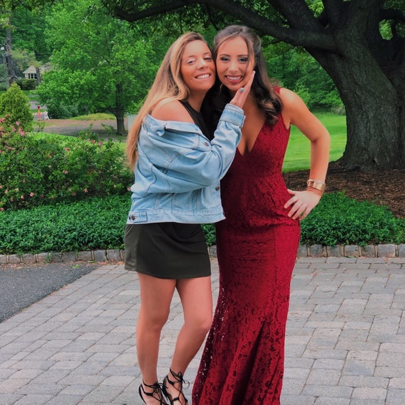 Meet your Posher, Kara - Picture 1 of 1